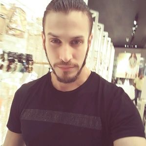 Meet your Posher, Christian